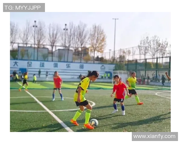 足球巨星云集 热血争锋 见证荣耀时刻齐聚绿茵场